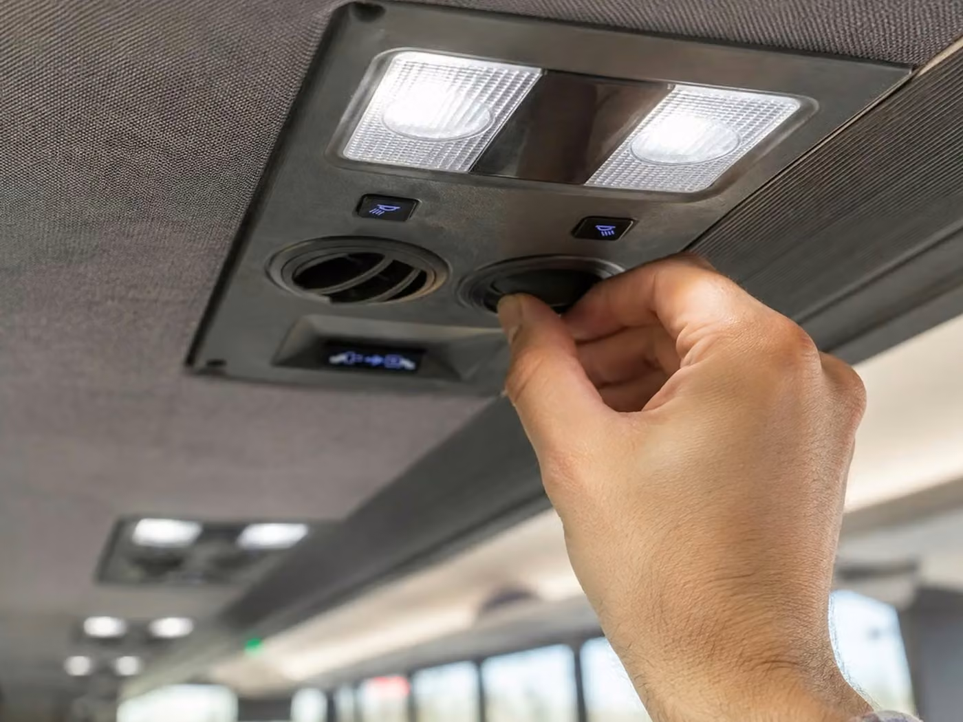 lima 28 passenger minibus air conditioning