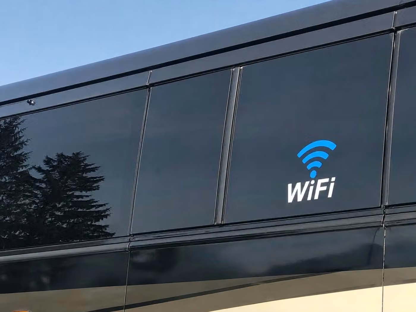 lima 56 passenger charter bus wifi